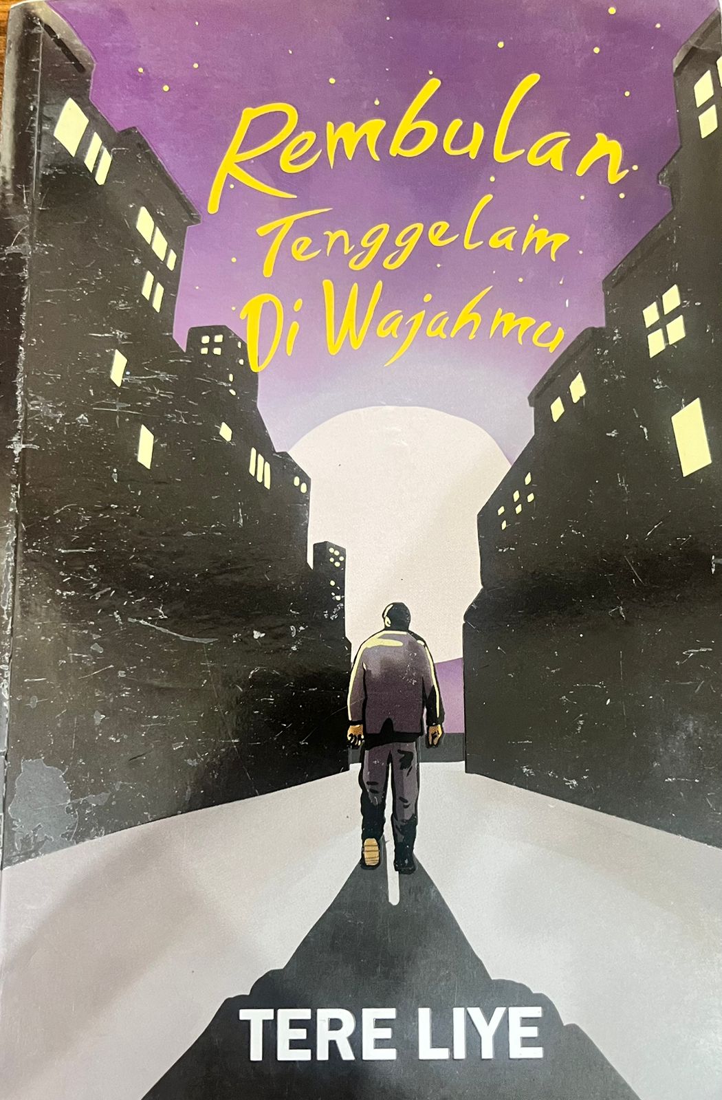 Rembulan Tenggelam Di Wajahmu